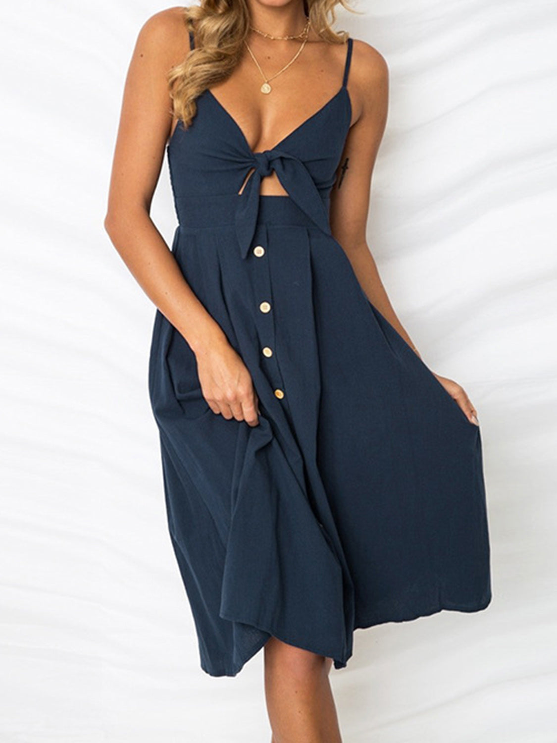 Robe camisole à découpes froncées et col en cœur