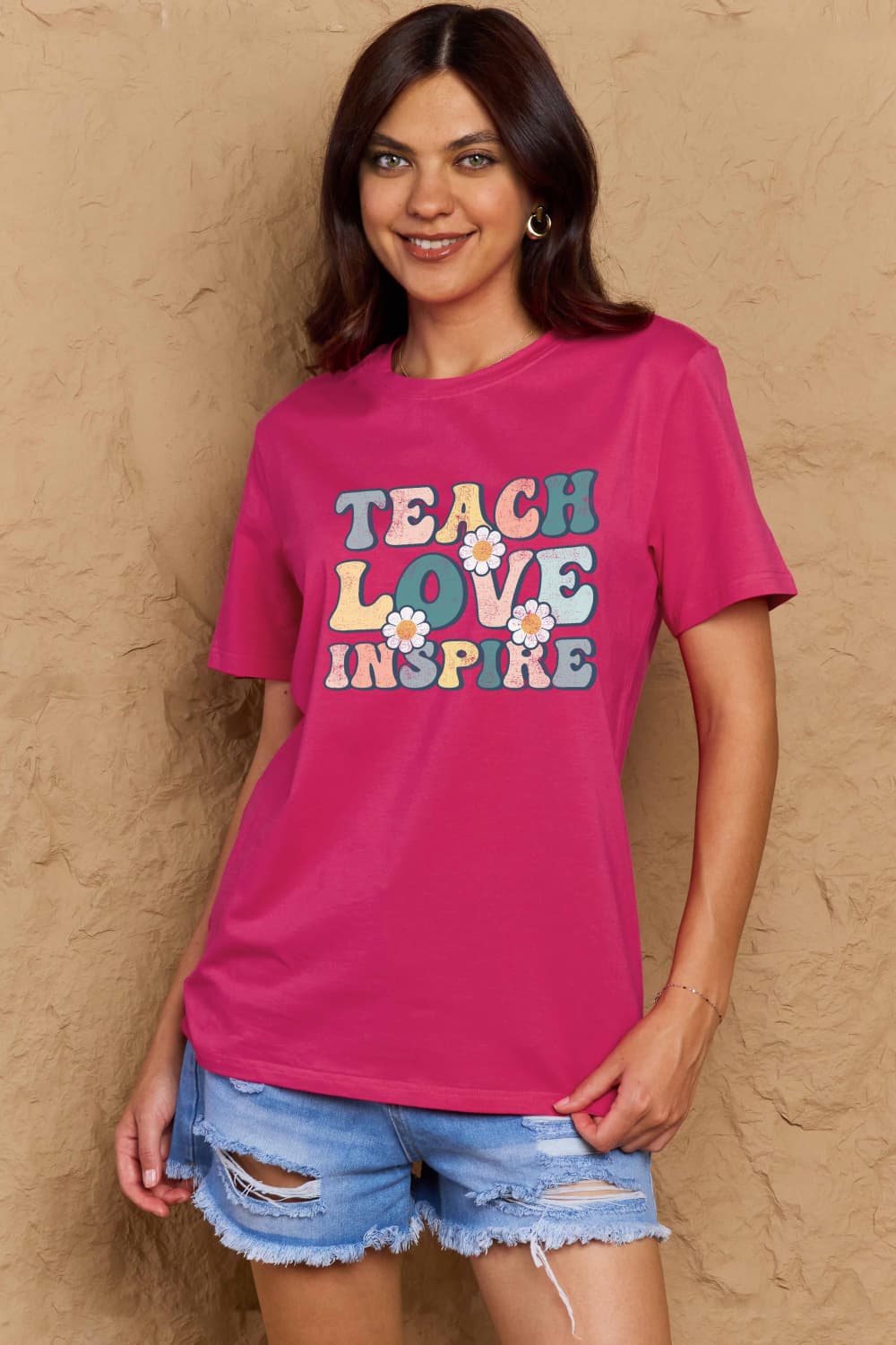 T-shirt graphique en coton Simply Love TEACH LOVE INSPIRE en taille réelle