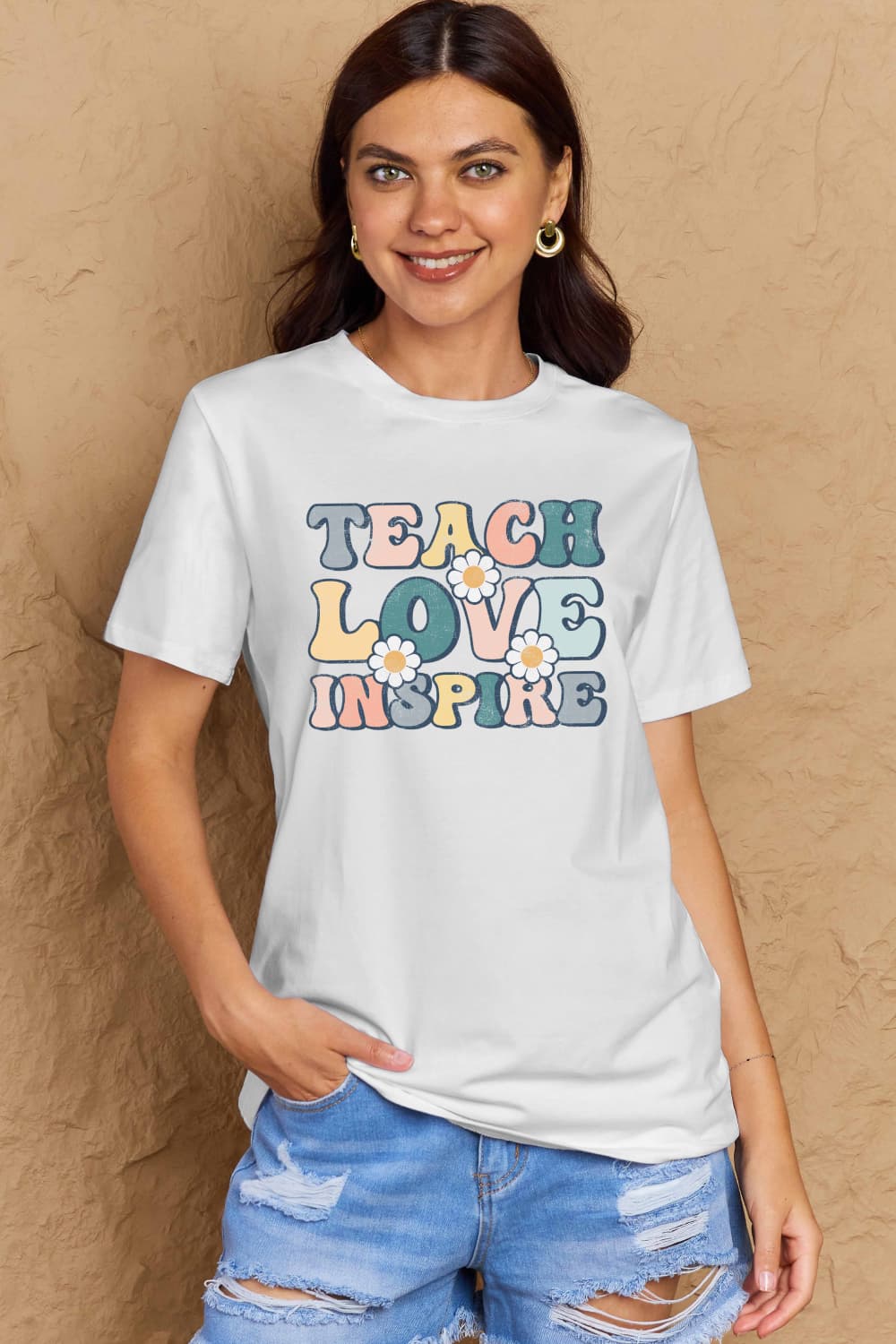 T-shirt graphique en coton Simply Love TEACH LOVE INSPIRE en taille réelle