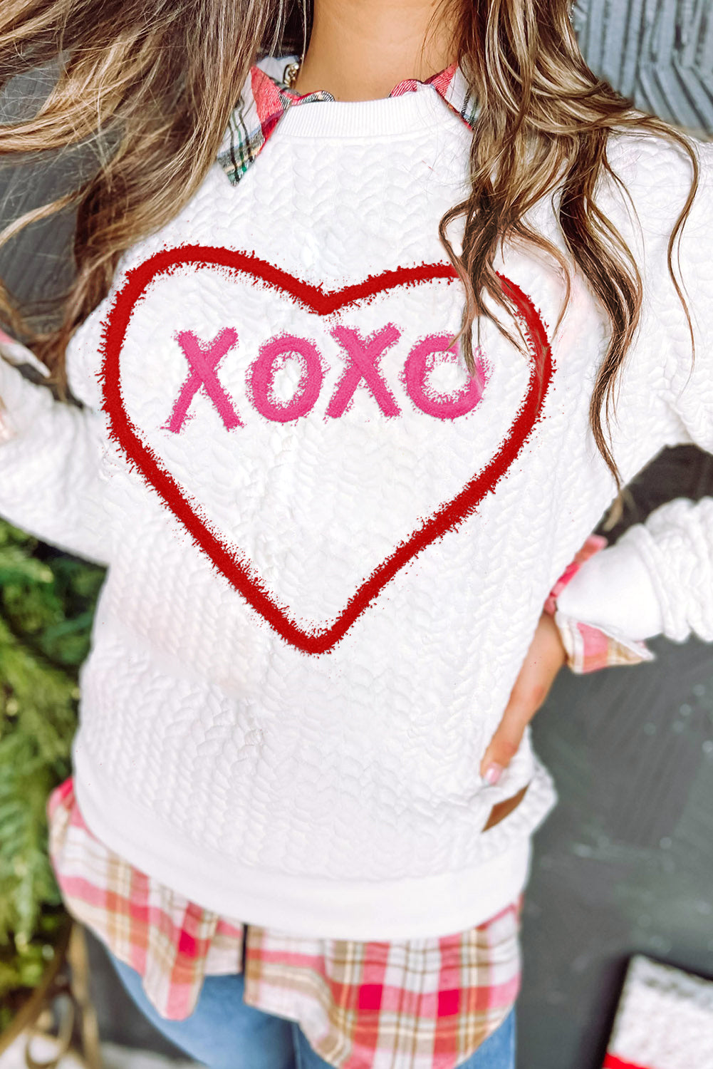 XOXO Sweatshirt mit Rundhalsausschnitt und überschnittenen Schultern und Herzmuster