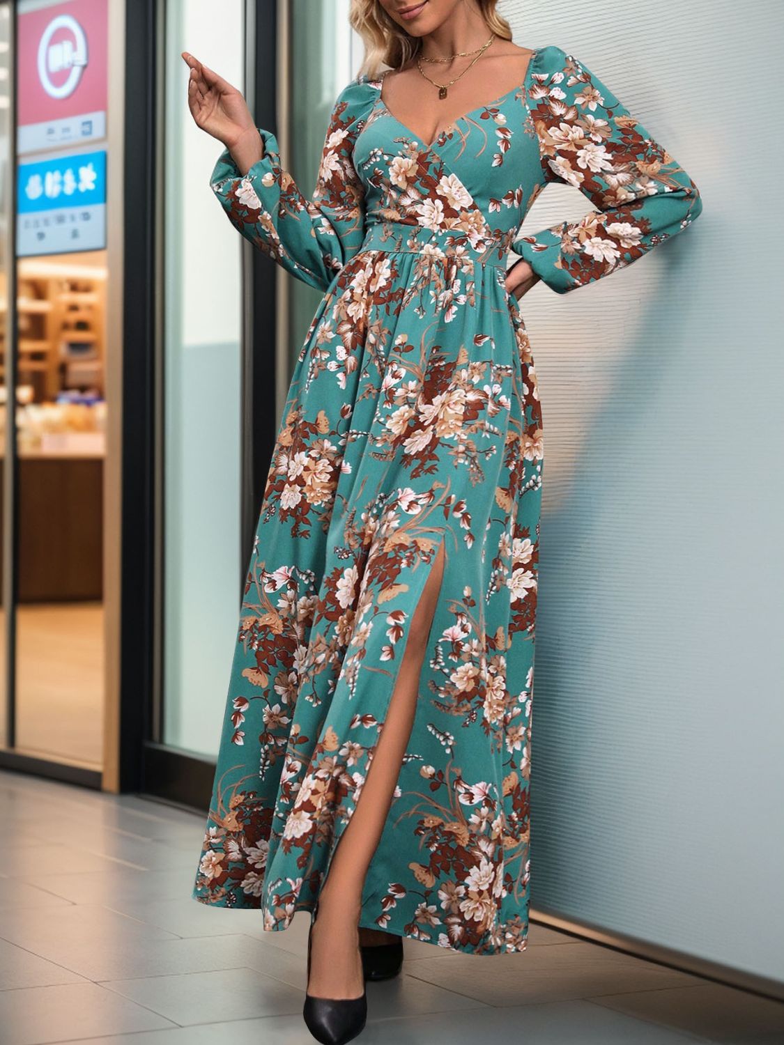 Perfee – Langärmliges Maxikleid mit Schlitz und Print