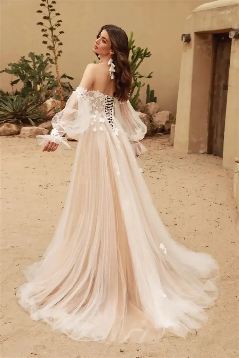 Robe de mariée coupe A champagne clair – manches bouffantes amovibles, col en V, appliques en dentelle, robe de mariée de plage bohème 2025