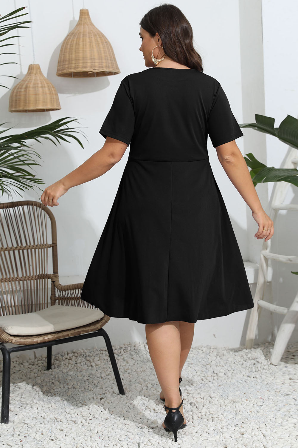 Robe ajourée à col rond grande taille